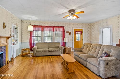 16090 Se Pear St, Blountstown, FL, 32424-2489 | Card Image