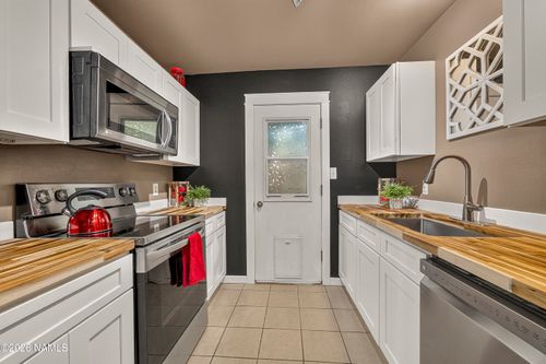 111-2401 N West Street, Flagstaff, AZ, 86004 | Card Image