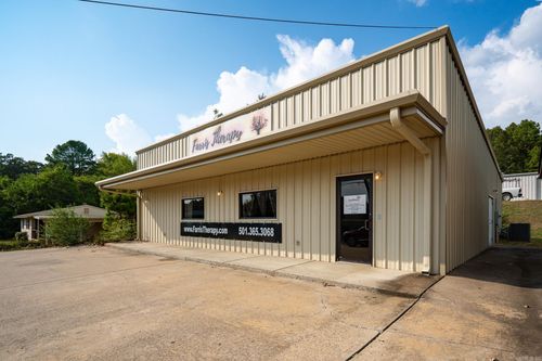 1100 W Main St, Heber Springs, AR, 72543-2818 | Card Image