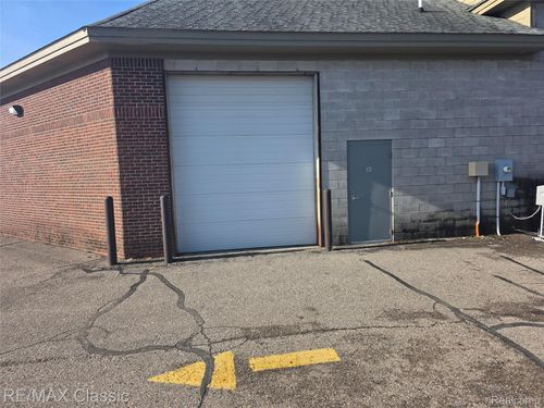 ste-104-672 N Milford Rd, Highland, MI, 48357-4571 | Card Image