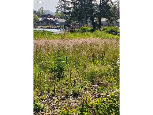 1508 Ne East Devils Lk Rd, LincolnCity, OR, 97367 | Card Image