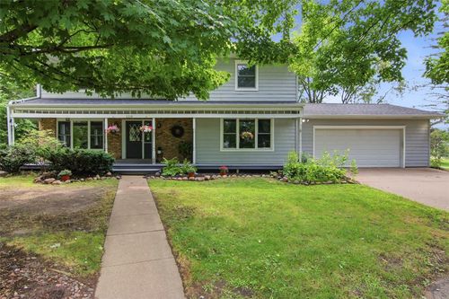 2319 Hillside Rd, Altoona, WI, 54720-2617 | Card Image