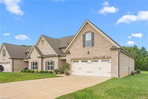 7004 Westfield Village Cir, Summerfield, NC, 27358-9427 | Card Image