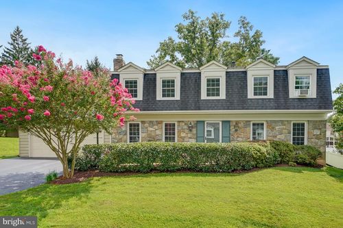 11409 Beechgrove Ln, POTOMAC, MD, 20854-1802 | Card Image