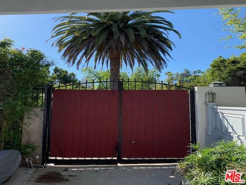 1215 Hilldale Ave, Los Angeles, CA, 90069-1822 | Card Image