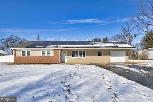 3103 Stoney Creek Rd, NORRISTOWN, PA, 19401-1325 | Card Image