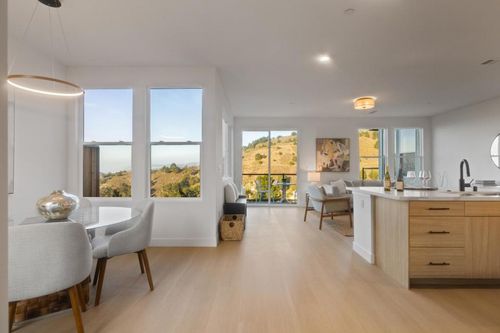 821 Fassler Ave, Pacifica, CA, 94044-3664 | Card Image