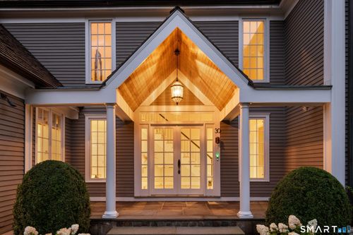 30 Soundview Farm, Weston, CT, 06883-2628 | Card Image