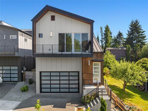 10227 26th Ave Sw, Seattle, WA, 98146-1204 | Card Image