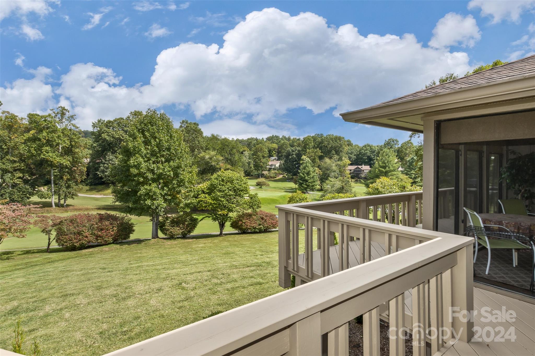 Cove Loop Rd, Hendersonville, NC 28739