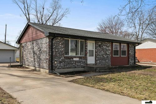 13851 Lancashire St, Waverly, NE, 68462-1040 | Card Image