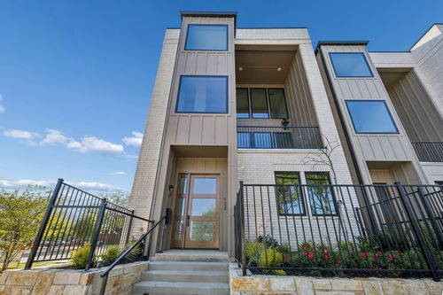 122 S Church St, Mckinney, TX, 75069-4454 | Card Image