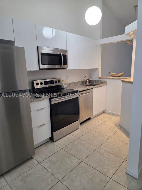 3686-3686 Nw 83rd Ln, Sunrise, FL, 33351-1133 | Card Image
