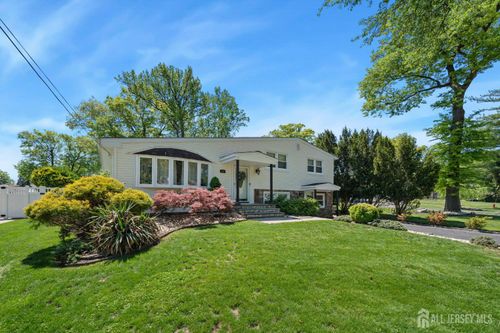 88 Montrose Ave, Colonia, NJ, 07067-2835 | Card Image