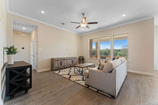 423 Montessa Park, House other with 4 bedrooms, 4 bathrooms and null parking in San Antonio TX | Image 9