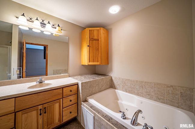 4627 S Queen Aleta Ct, House other with 4 bedrooms, 4 bathrooms and null parking in Mapleton IL | Image 24