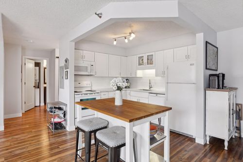 unit-402-78 10th St E, Saint Paul, MN, 55101-2248 | Card Image