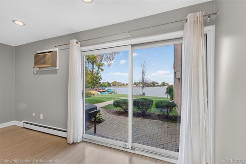 61-1633 #A Cass Lake Road, Keego Harbor, MI, 48320 | Card Image