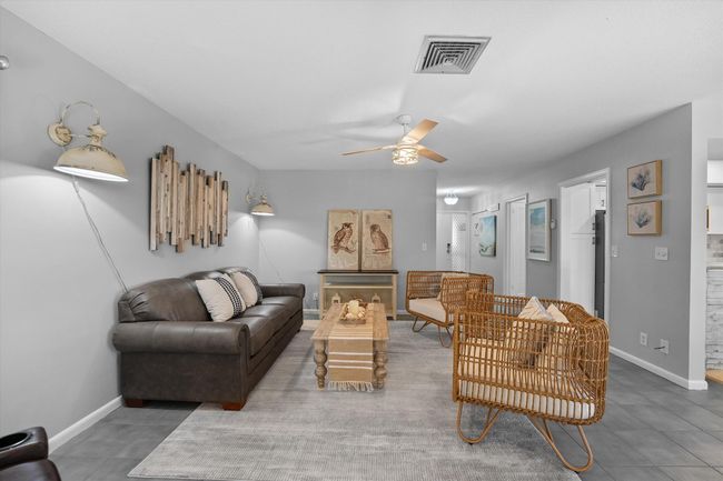 102 Villa Cir, Condo with 2 bedrooms, 2 bathrooms and null parking in Atlantis FL | Image 15