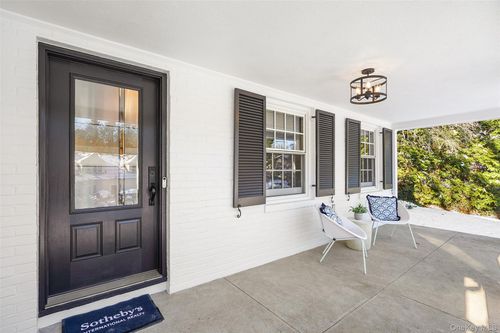 2 Village Ln, Bronxville, NY, 10708-4806 | Card Image