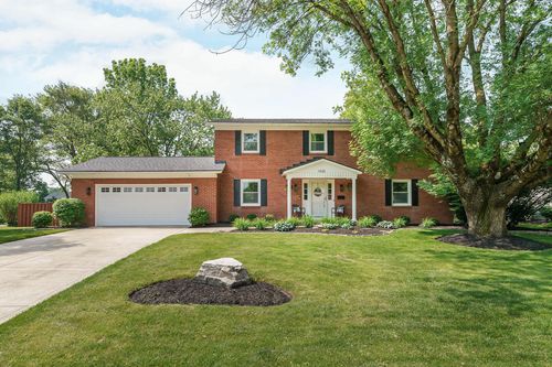 1935 Belgrave Dr, Upper Arlington, OH, 43220-3023 | Card Image