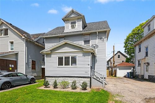 210 Roycroft Dr, Rochester, NY, 14621-3834 | Card Image