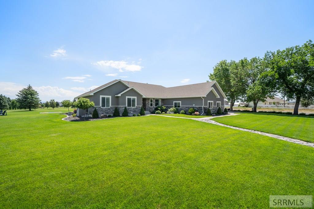 Residential in Shelley 5