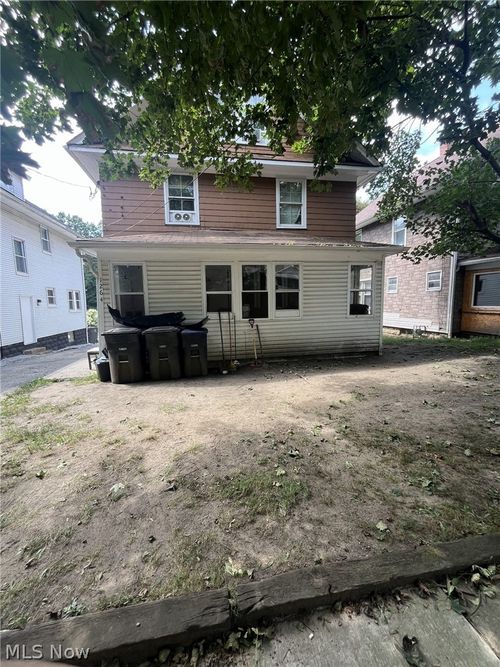 1264 Pondview Ave, Akron, OH, 44305-3366 | Card Image