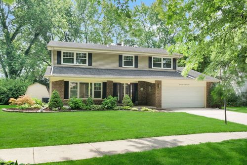 24W645 Woodcrest Drive, Naperville, IL, 60540 | Card Image