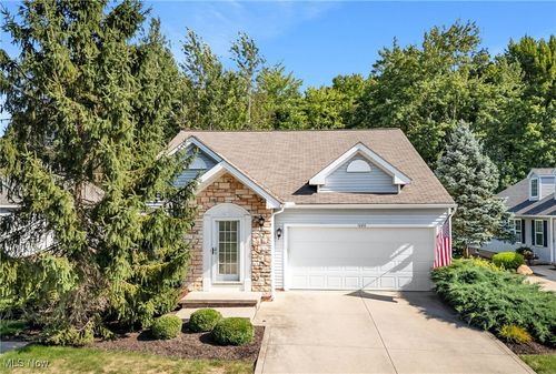 1080 Somerset Ln, Aurora, OH, 44202-7343 | Card Image