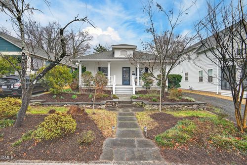 910 Oakland Ave, Durham, NC, 27705-4061 | Card Image