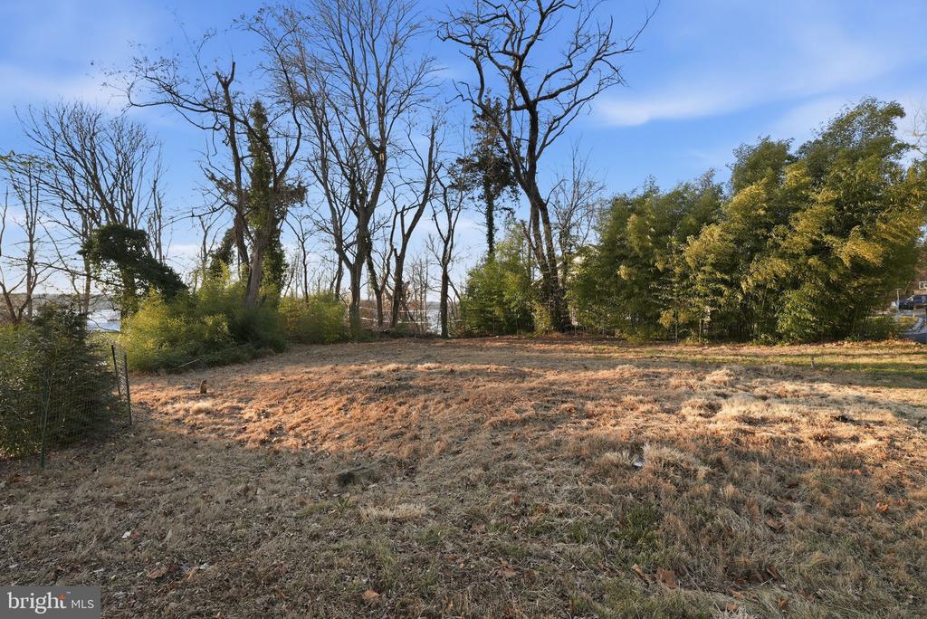 Land in FORT WASHINGTON 3