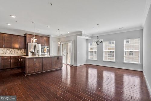 43613 Helmsdale Ter, CHANTILLY, VA, 20152-1804 | Card Image