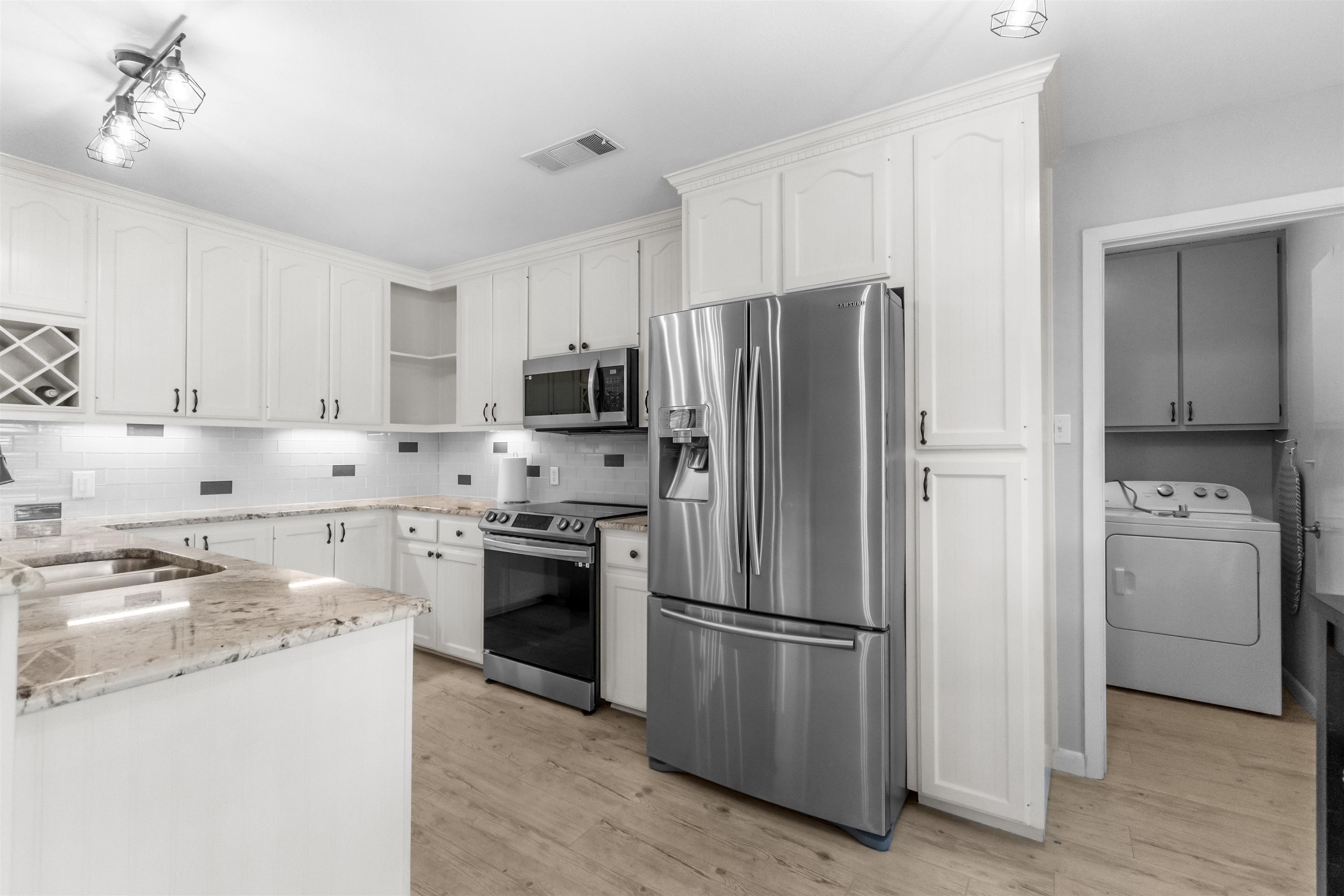 Residential in Horseshoe Bay 3