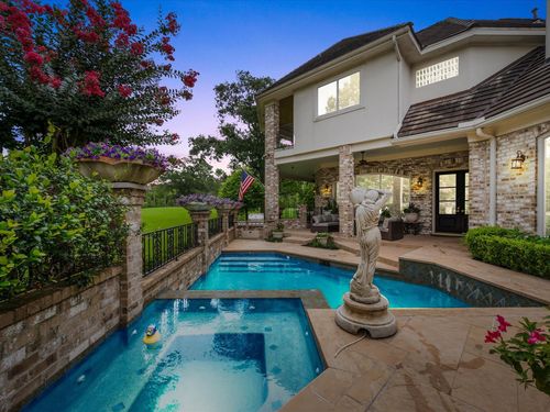 2750 N Southern Oaks Dr, Houston, TX, 77068-2611 | Card Image