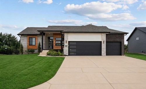 4909 N Emerald Ct, Maize, KS, 67101-8716 | Card Image