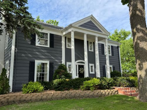 125 Homewood Dr, Fairmont, MN, 56031-2163 | Card Image