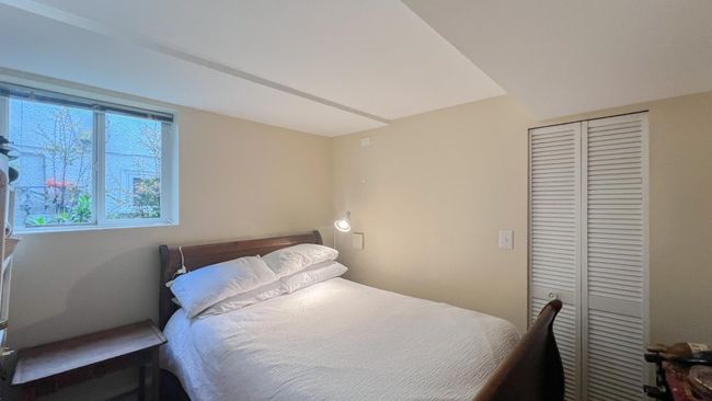 240 E 37 Th Avenue, House other with 4 bedrooms, 2 bathrooms and 1 parking in Vancouver BC | Image 12
