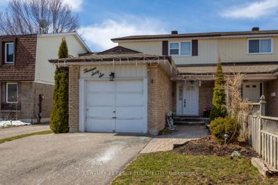 1366 Orlando Crt, Home with 3 bedrooms, 2 bathrooms and 5 parking in Oshawa ON | Image 1