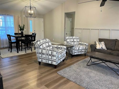 1102 Stone Henge Ct, Pevely, MO, 63070-3212 | Card Image