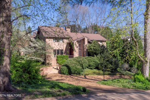 667 Kenesaw Ave, Knoxville, TN, 37919-6660 | Card Image