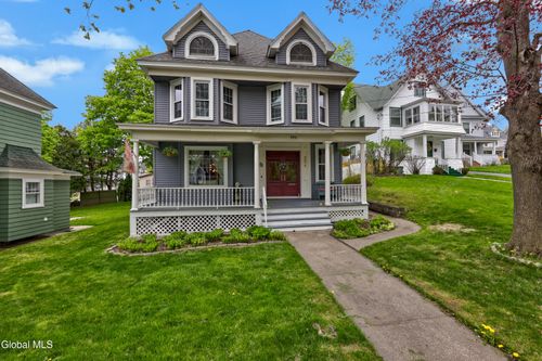 204 Market St, Amsterdam, NY, 12010-2522 | Card Image