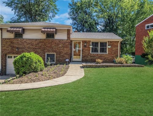 4576 Gates Dr, Homestead, PA, 15120-2946 | Card Image