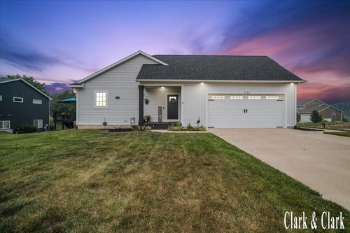 3155 Sandy Dr Sw, Wyoming, MI, 49418-8734 | Card Image