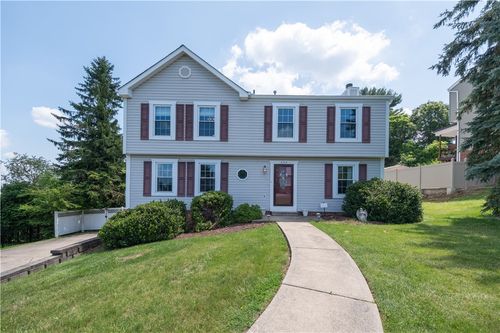 204 Farmcrest Dr, North Fayette, PA, 15071 | Card Image