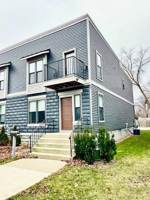 328 Maple Ave, Holland, MI, 49423-3339 | Card Image