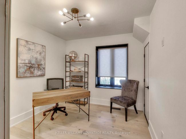 854 Royal York Rd, House other with 3 bedrooms, 3 bathrooms and 5 parking in Etobicoke ON | Image 12