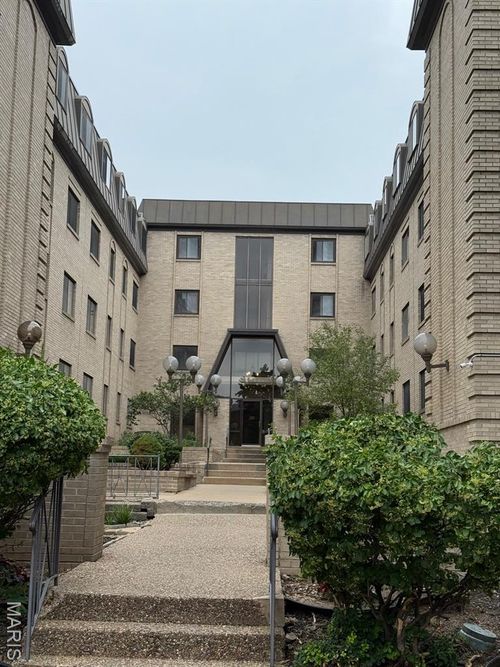 apt-404-4355 Maryland Ave, Saint Louis, MO, 63108-2759 | Card Image