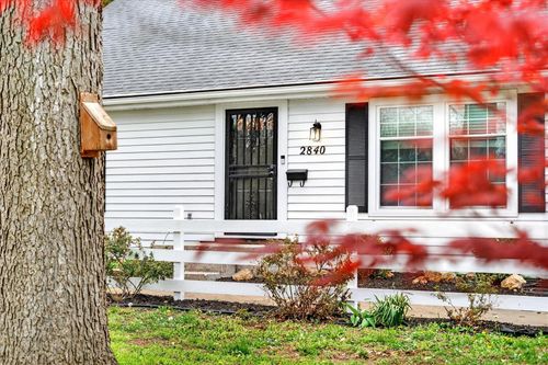 2840 S Chantilly Ln, Springfield, MO, 65804-3940 | Card Image