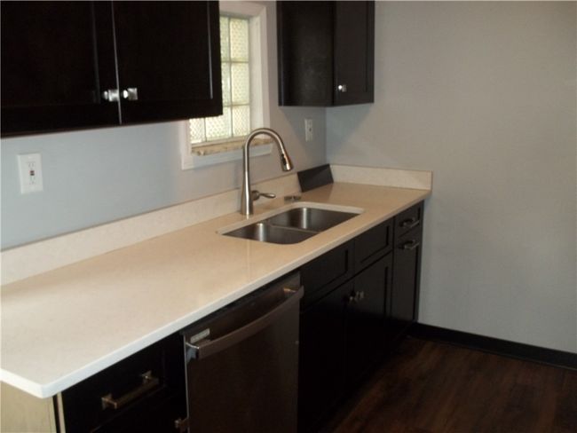 223 Ella St, House other with 3 bedrooms, 2 bathrooms and 4 parking in Bloomfield PA | Image 5